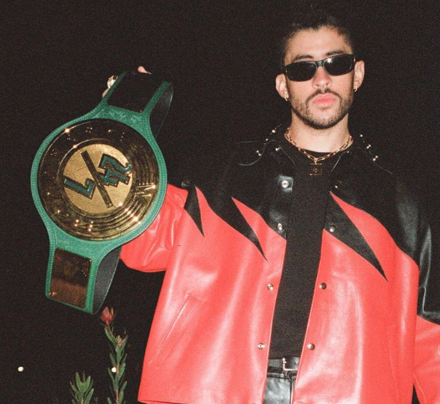 Bad Bunny muestra movimientos impresionantes durante su debut en WrestleMania
