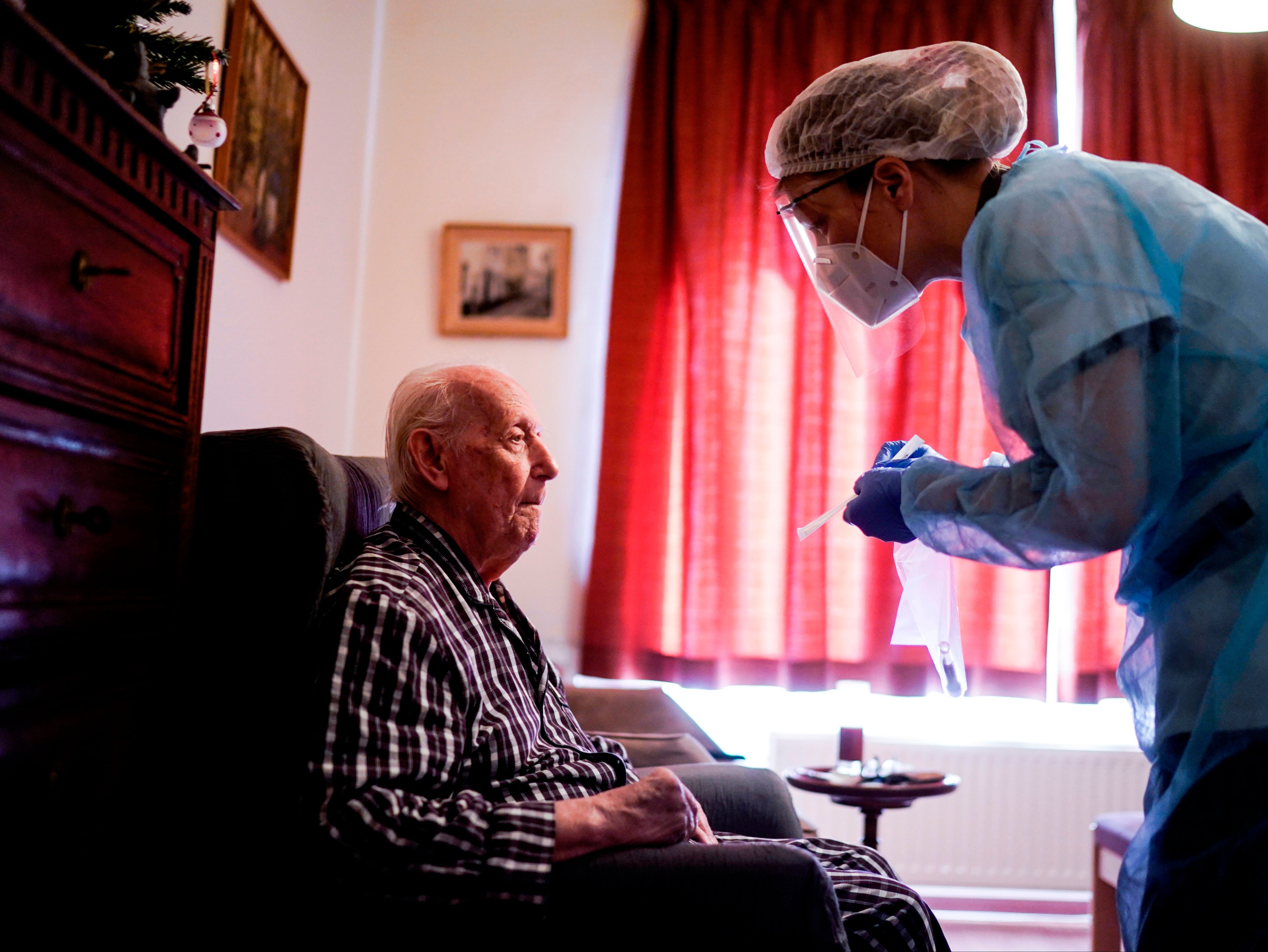 Estudio detecta que fármaco para el asma acorta la recuperación del COVID