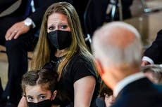 Biden rinde homenaje a policía arrollado frente al Capitolio
