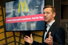 Chicago: CEO de McDonald’s es acusado de enviar mensajes de texto racistas sobre adolescentes asesinados
