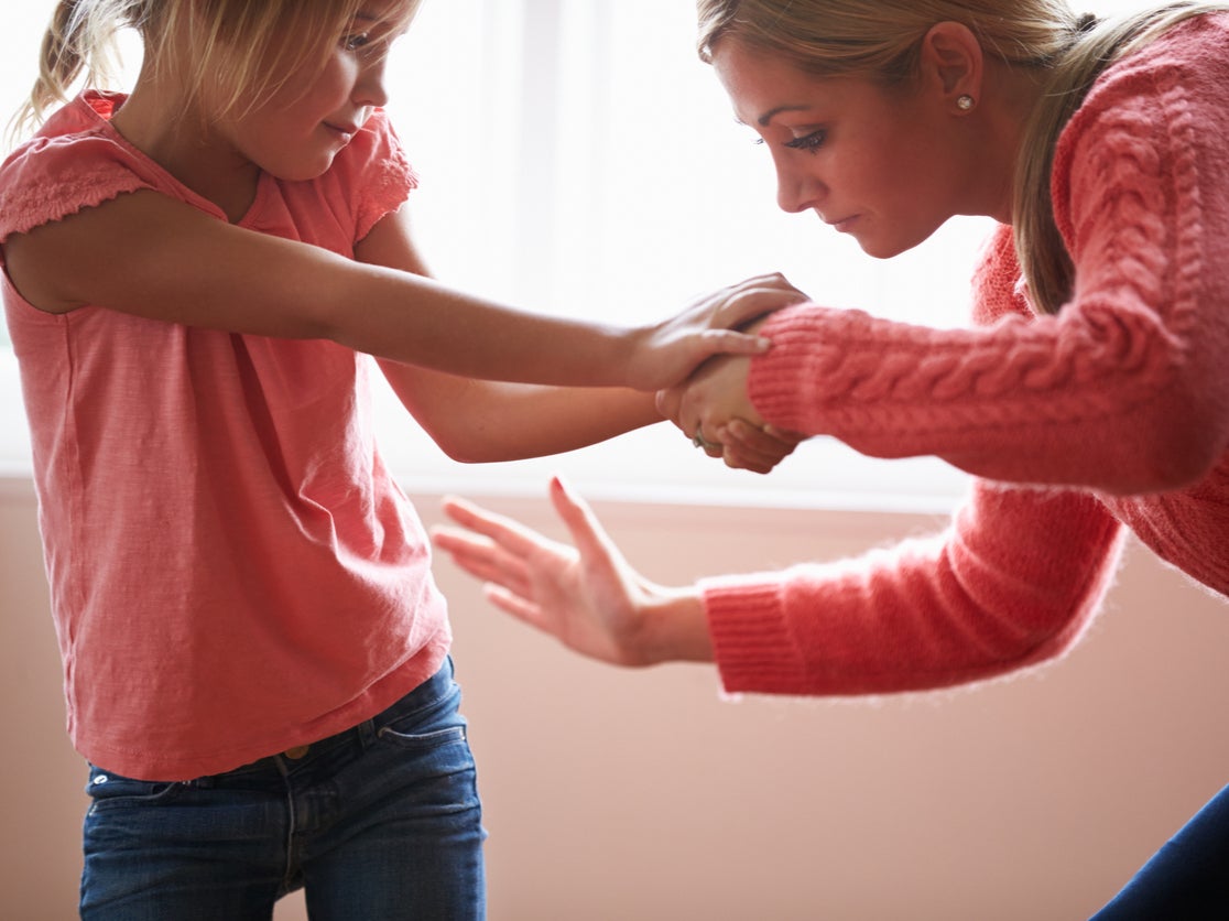 Golpear a niños afectaría su desarrollo cerebral, revela estudio de Harvard