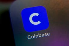 Firma de criptomonedas Coinbase comienza a cotizar en bolsa