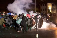 Disparan a periodista con una bala no letal mientras cubría las protestas por caso Daunte Wright
