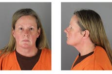 Tras dispararle a Daunte Wright, aparece en la Corte la ex oficial Kim Potter