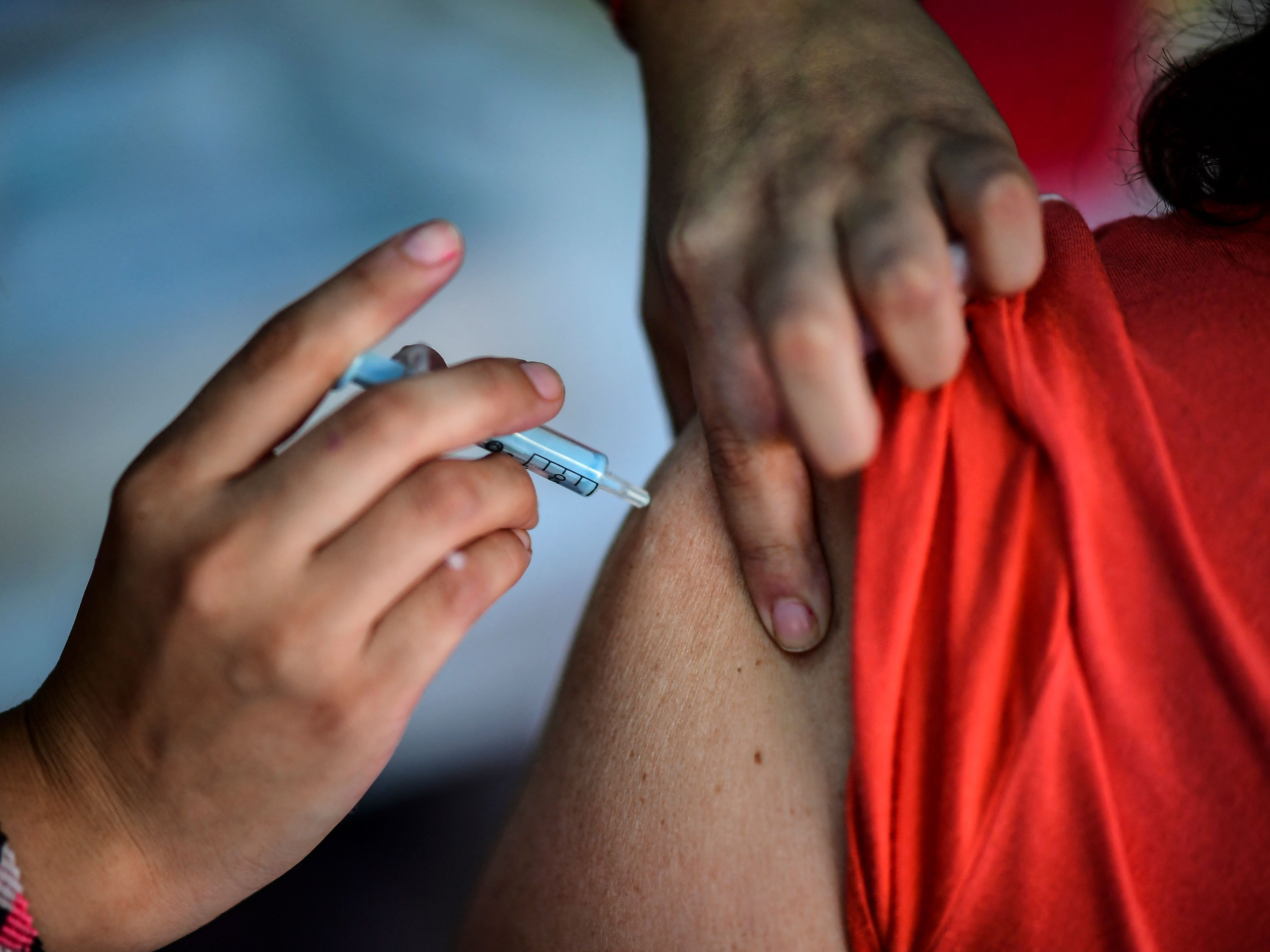 Argentina rompe su récord de más contagios en un solo día