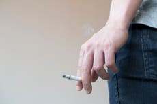 Nueva Zelanda considera eliminar gradualmente la venta legal de tabaco
