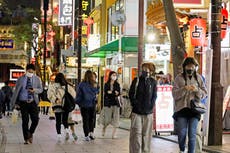 Japón eleva alerta por COVID-19 ante propagación de variante