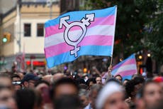 La nueva prohibición de deportes para personas transgénero en Florida permite que las escuelas inspeccionen genitales de los niños