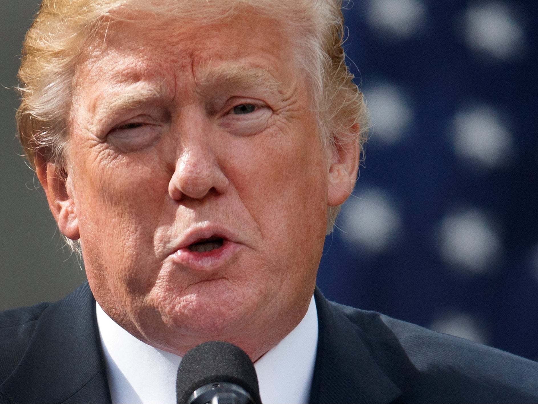 Trump dice que la retirada de Afganistán es “algo maravilloso y positivo”