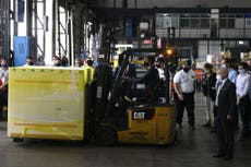 Argentina recibe 864.000 vacunas de AstraZeneca a través de COVAX