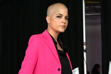 Así enfrenta Selma Blair su diagnóstico de esclerosis múltiple