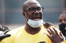 ‘Me sentí mal por ser la que se lo dijo’: familia de George Floyd se entera de llegaron a un veredicto por CNN