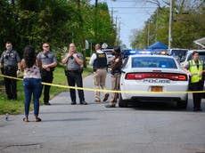 Un día después del veredicto de Chauvin, policía asesina a hombre negro en Carolina del Norte