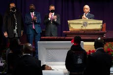En el funeral de Daunte Wright piden un ambientador “para el hedor a brutalidad policial” en Minnesota
