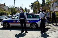 Una mujer es asesinada a puñaladas en una comisaría francesa; inician investigación