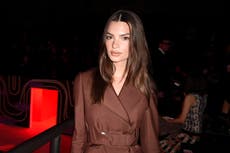 Emily Ratajkowski vende NFT para “recomprar” su propia imagen