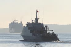 Avión de EEUU se une a búsqueda de submarino en Indonesia