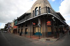Tiroteo en la famosa calle Bourbon de Nueva Orleans deja cinco heridos