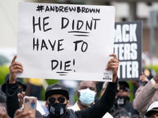 Surge la ira, funcionarios no buscarán cargos contra oficiales responsables del tiroteo de Andrew Brown