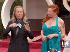 Paul Raci, elogiado por usar lenguaje de señas mientras hablaba en la alfombra roja de los Oscar