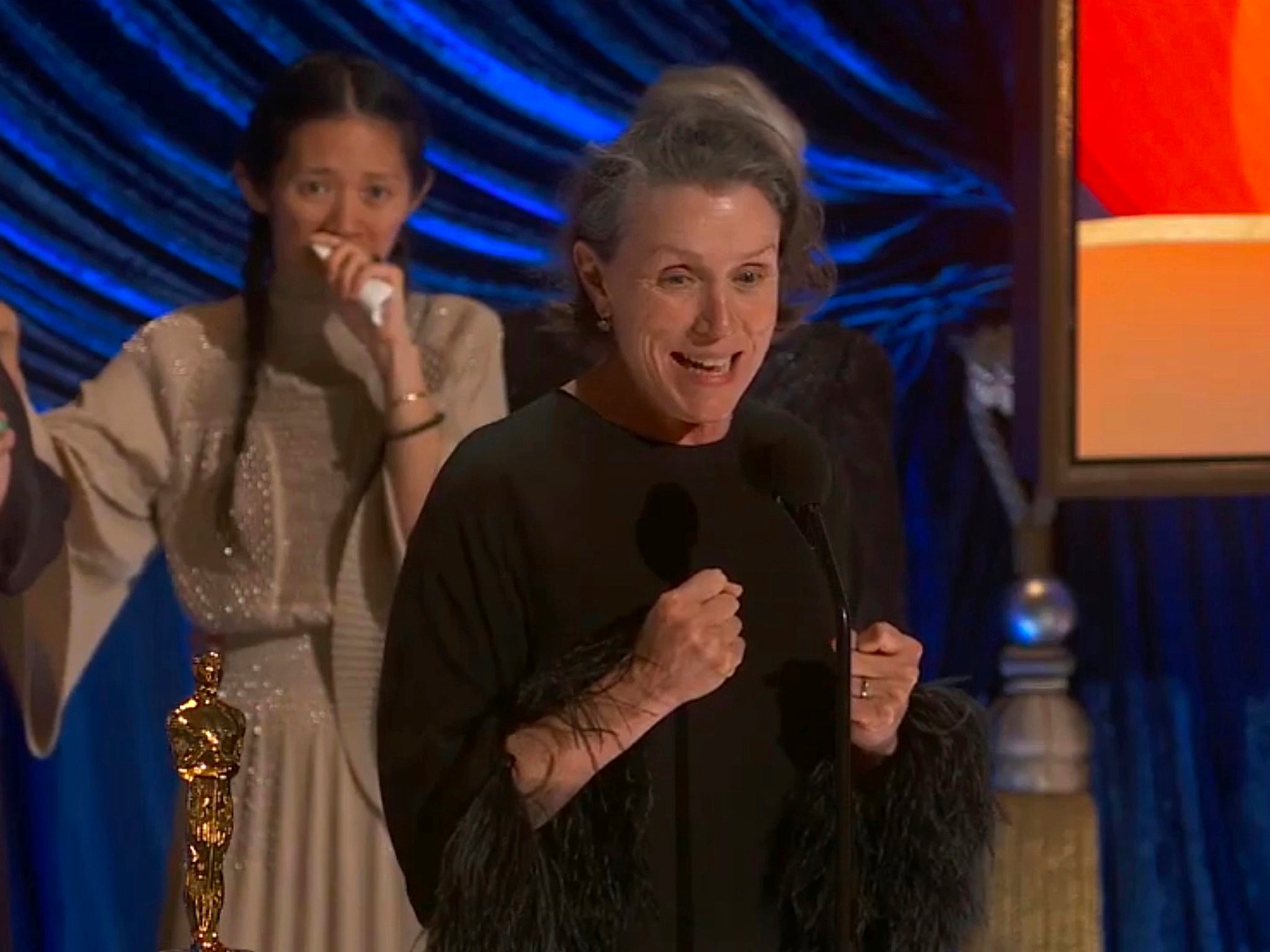 Premios Óscar 2021: El peculiar festejo de France McDormand después de que Nomadland ganara a mejor película