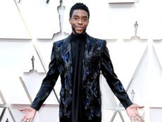 La familia de Chadwick Boseman dice que los Oscar no despreciaron al fallecido actor
