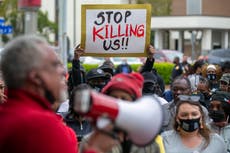 EEUU: Abogado: Hombre negro, baleado en la nuca por policía