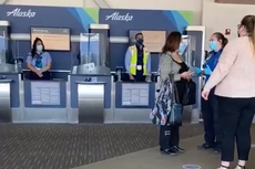 Filtran video la senadora Lora Reinbold siendo expulsada de Alaska Airlines por política de máscaras