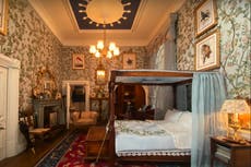 Las reservas se apresuraron para la “casa adosada de Londres” de Airbnb que resultó ser una casa de muñecas