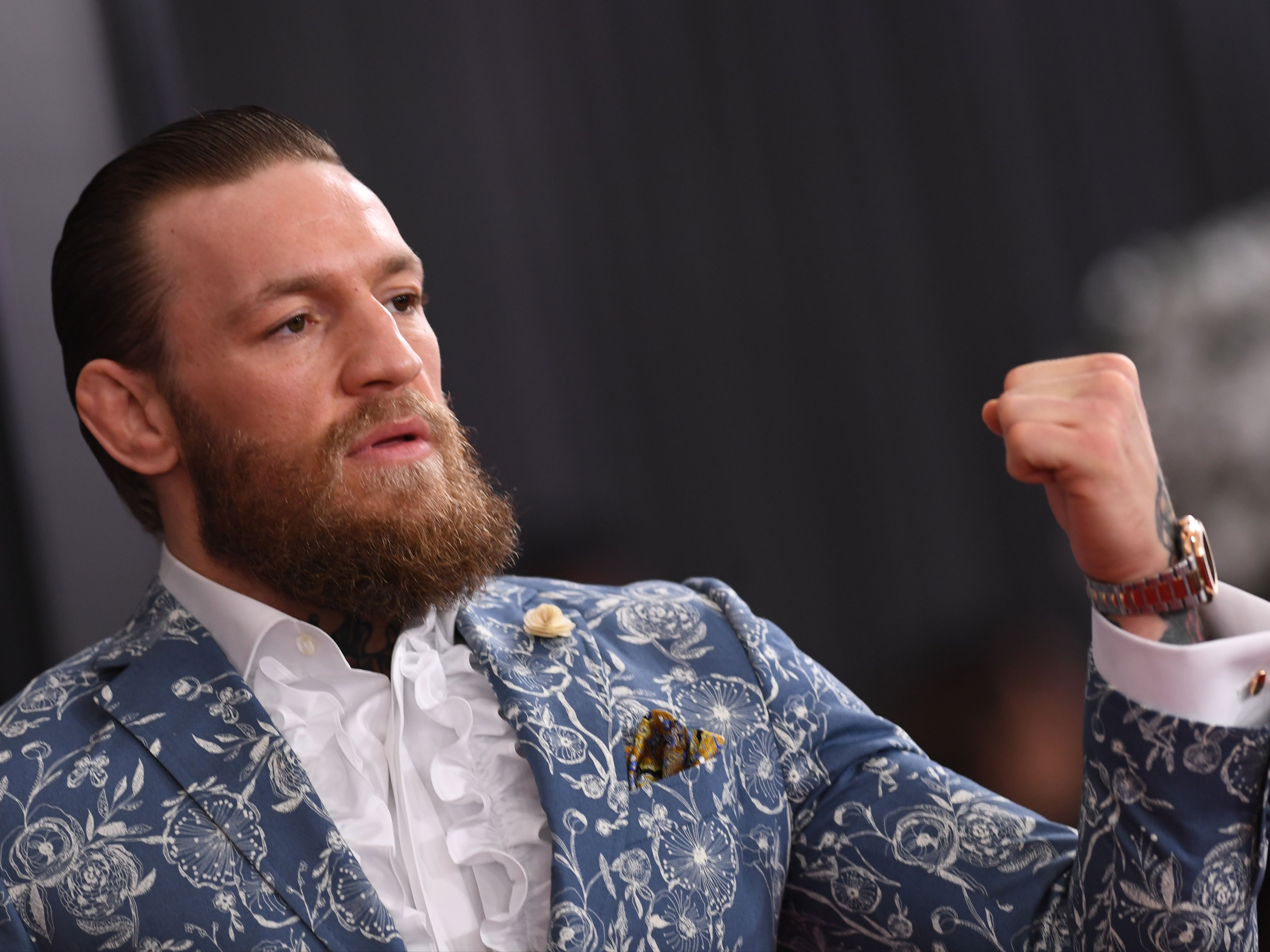 Hombre golpeado por Conor McGregor responde a la estrella de UFC luego de comprar un bar y prohibirle la entrada