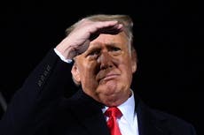 Trump dijo ocho veces más declaraciones inexactas que Biden en los primeros 100 días como presidente