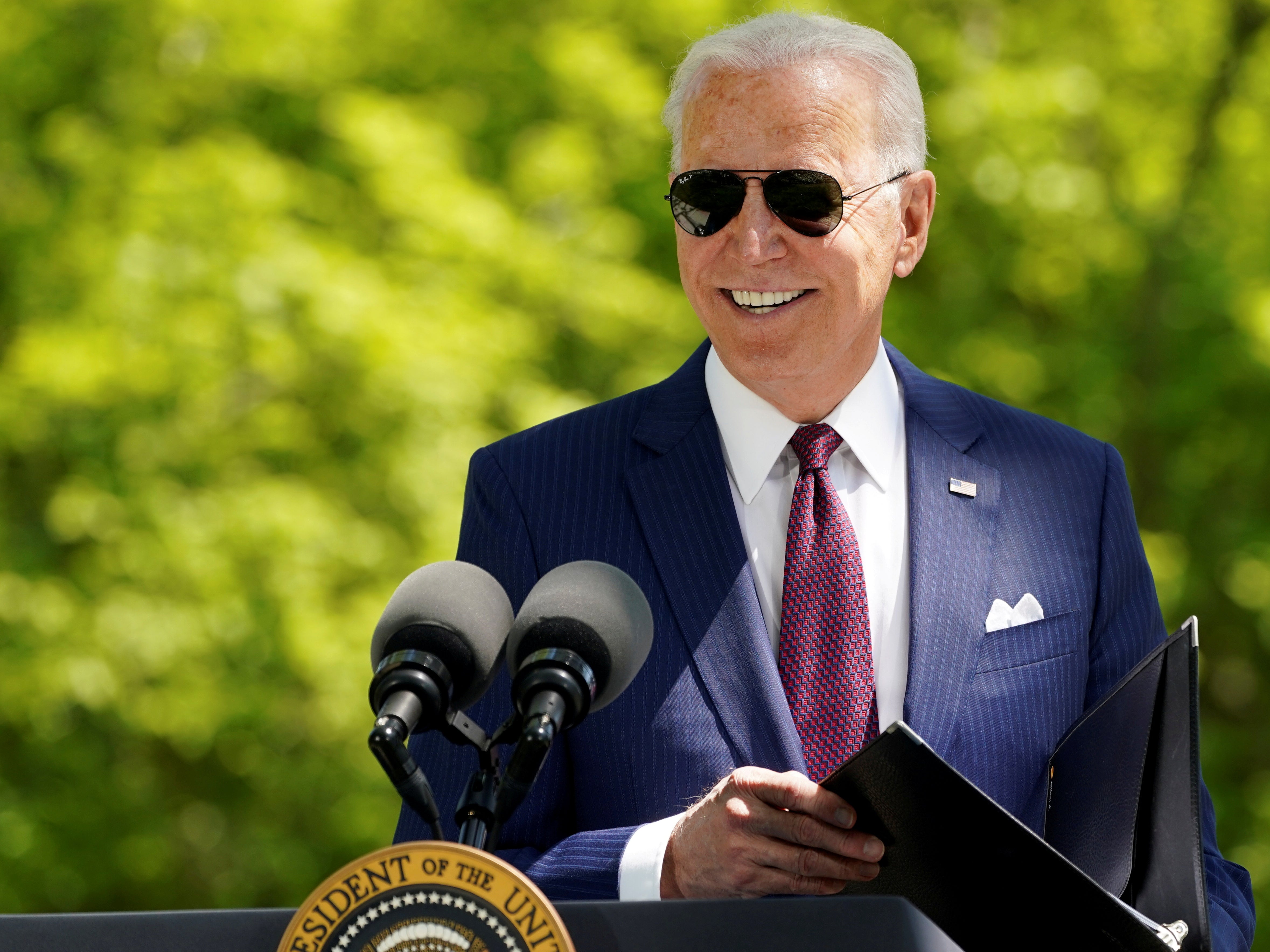 Nuevas encuestas muestran que Biden está en lo más alto y los republicanos no saben cómo derribarlo