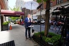 Policía allana casa y oficina de Rudy Giuliani en Nueva York