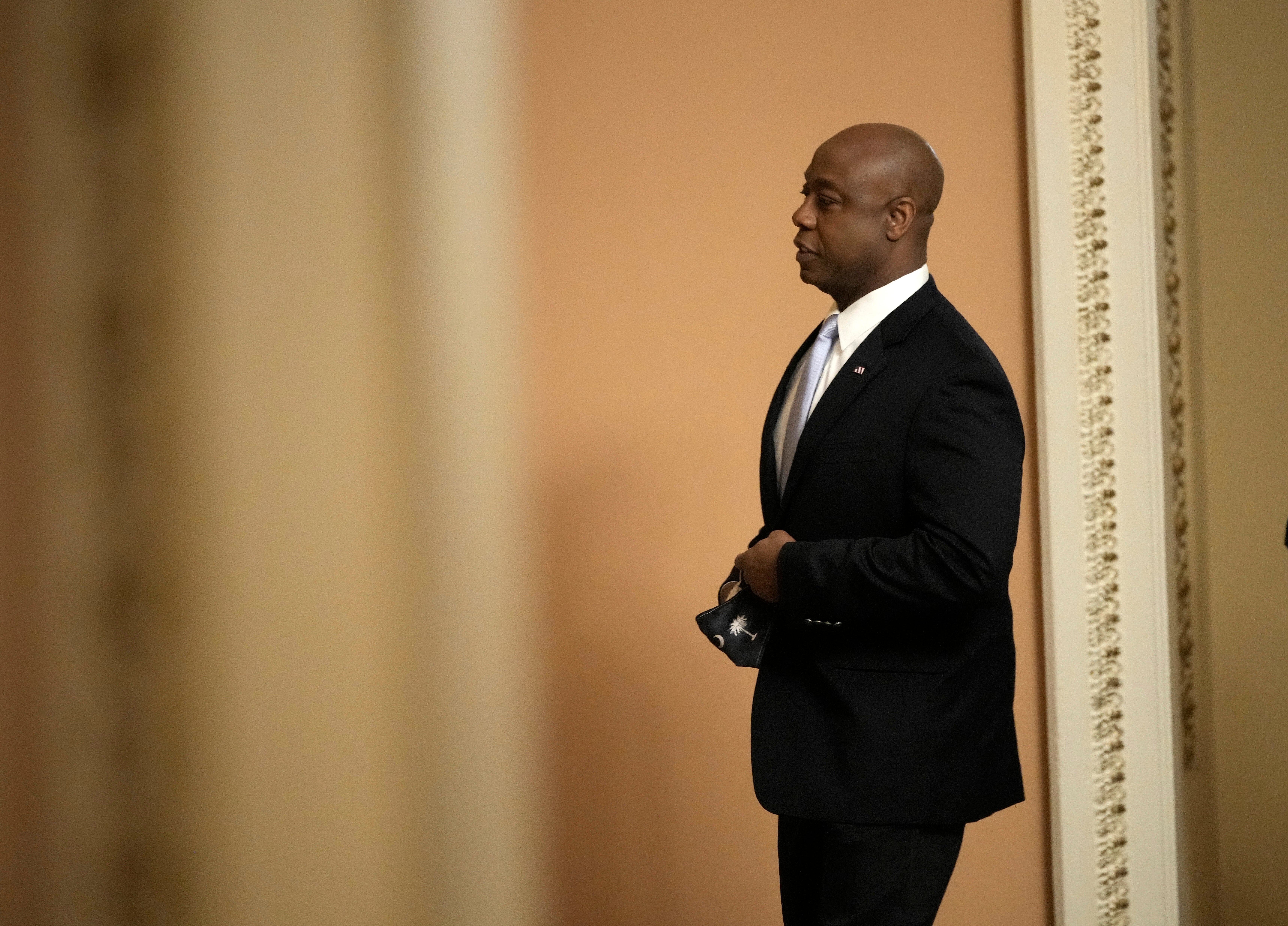 Tim Scott insiste en que Estados Unidos no es racista en respuesta al discurso de Biden