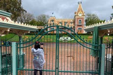 Reabre el parque temático Disneyland en California