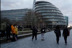 Brexit y el coronavirus ponen a Londres de rodillas