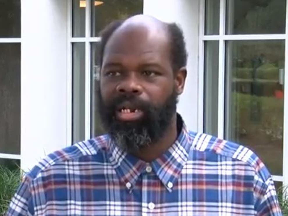 Hombre negro esclavizado por un jefe blanco durante 5 años debería recibir $500.000, dictamina la corte