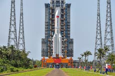 Caída del cohete chino: Su descenso a la Tierra podría ser “equivalente a un accidente de avión pequeño”
