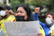 Ecuador: cientos protestan frente a embajada de Colombia