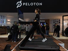 Empresa Peloton retira máquinas de correr después de la muerte de un niño