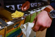 Científicos crean pasta plana que se transforma en formas 3D al cocinar