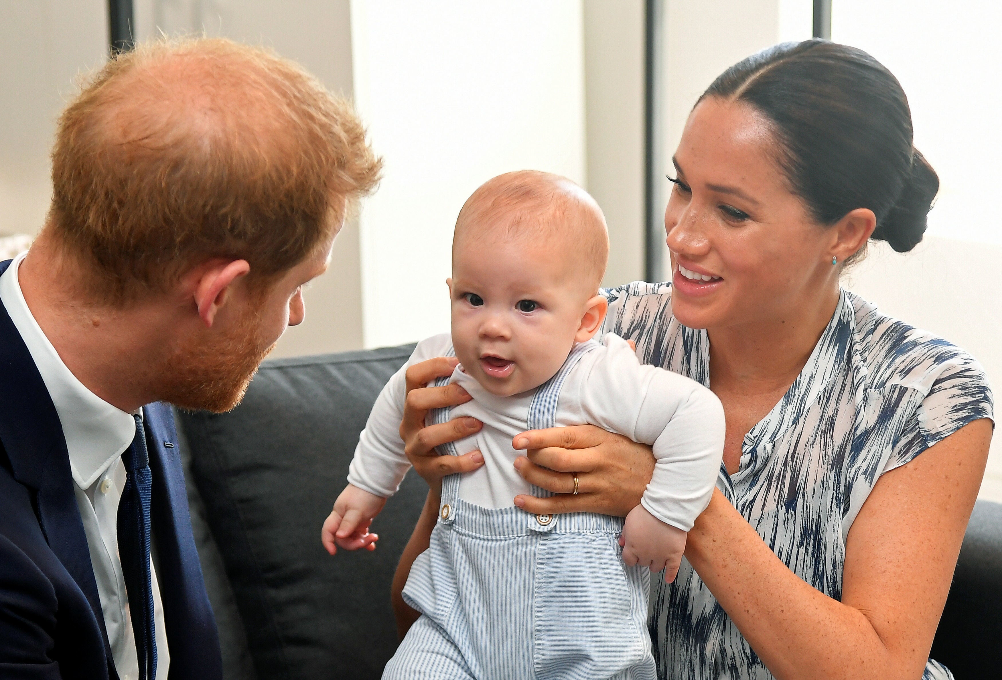 El duque y la duquesa de Cambridge le desean a Archie un “muy feliz” segundo cumpleaños