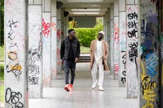 Serie de Netflix marca un logro racial en la TV italiana