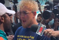 Floyd Mayweather y Jake Paul se enfrentan en conferencia de prensa por la pelea de Logan Paul