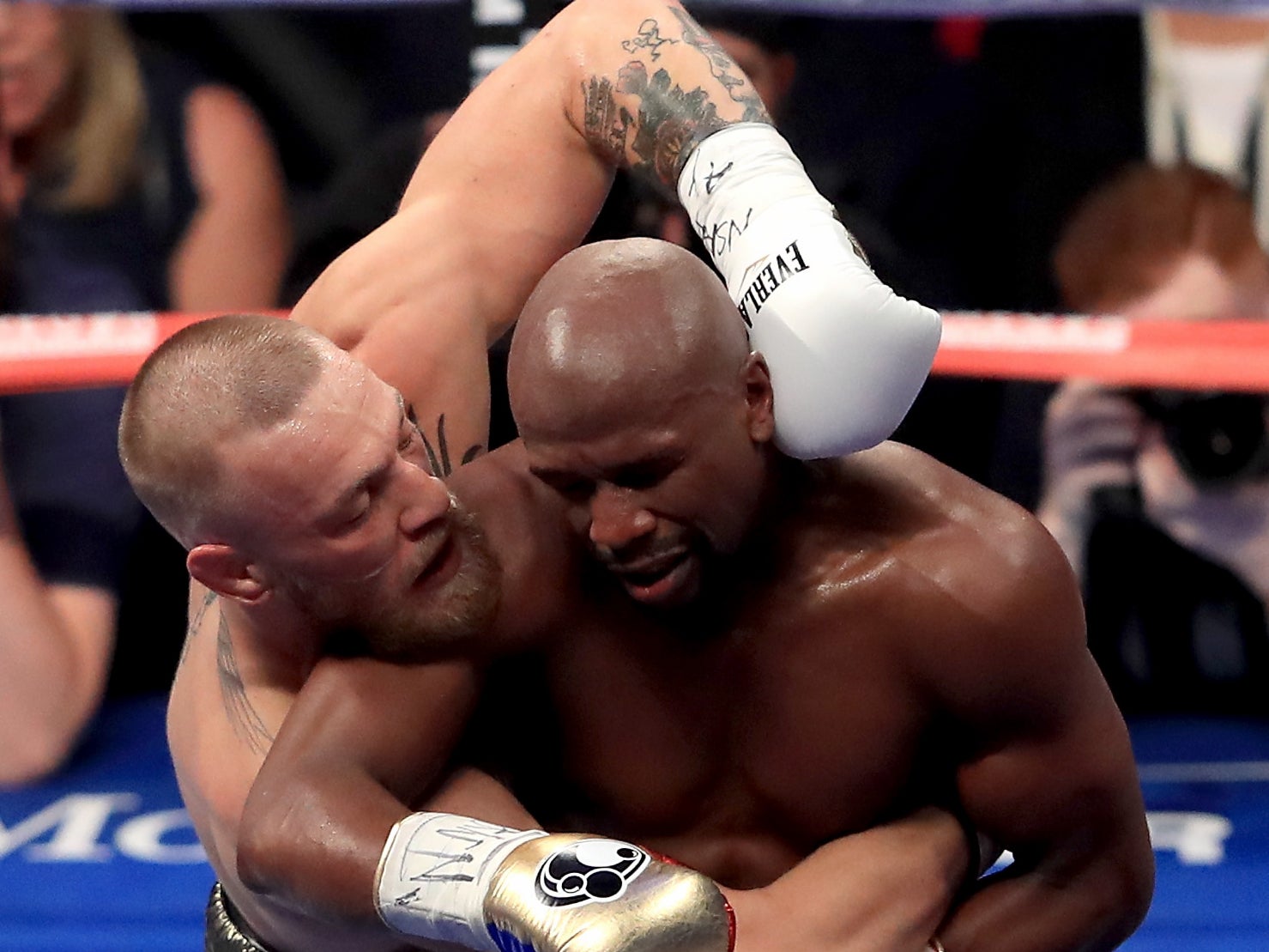 Conor McGregor reacciona a la “triste” pelea de Floyd Mayweather con Jake Paul