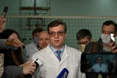 Exmédico jefe del hospital que trató a Navalny fue encontrado con vida después de su desaparición