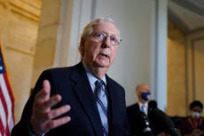 Mitch McConnell se opone a investigación de disturbios en el Capitolio pese a denunciar a Trump por incitarla