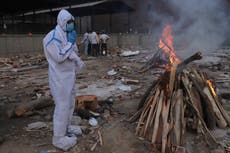 India suma 4.205 muertes más en pleno repunte del COVID-19