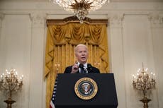Aprobación de Joe Biden se ubica en 63%, gracias a su manejo de la pandemia