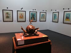 Obra gráfica de Dalí brilla en nueva exposición en México